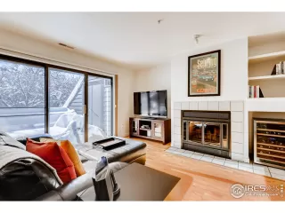 Photo #5: 899856 Listing