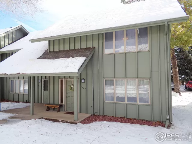 MLS: 899892 Condo For Sale