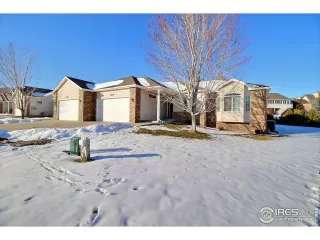 Photo #2: 899898 Listing