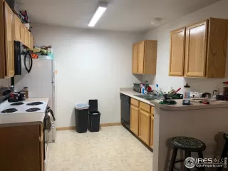 Photo #5: 899907 Listing