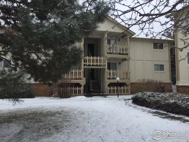 MLS: 899930 Condo For Sale