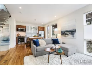 Photo #5: 900014 Listing 