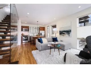 Photo #6: 900014 Listing 