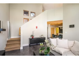 Photo #2: 900091 Listing