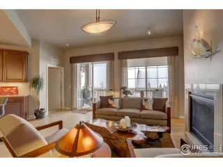 Photo #4: 900203 Listing