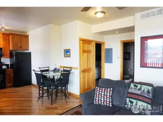 Photo #5: 900294 Listing