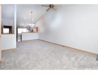 Photo #5: 900306 Listing