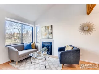 Photo #4: 900369 Listing