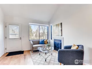 Photo #5: 900369 Listing