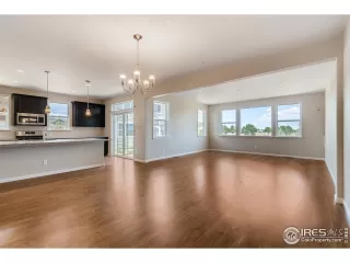 Photo #2: 900396 Listing