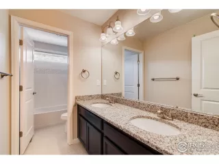 Photo #6: 900396 Listing