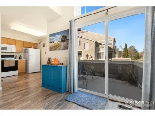 Photo #5: 900398 Listing