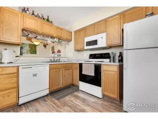 Photo #6: 900398 Listing