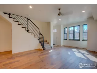 Photo #2: 900549 Listing