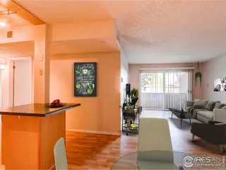 Photo #6: 900613 Listing 