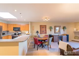 Photo #3: 900740 Listing