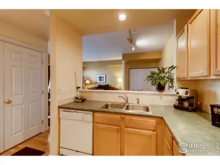 Photo #5: 900779 Listing