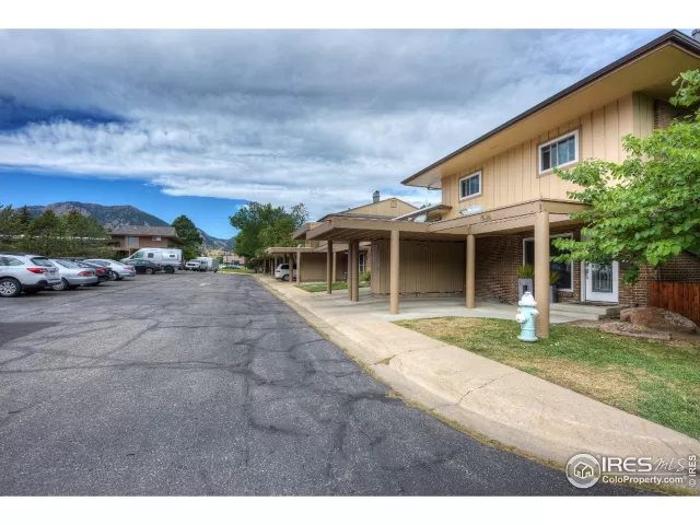 MLS: 900893 Condo For Sale