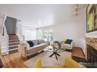 Photo #2: 900893 Listing