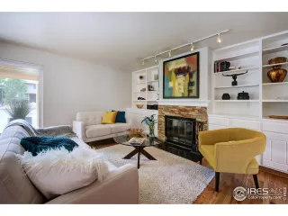 Photo #4: 900893 Listing