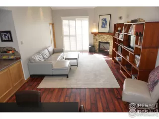 Photo #4: 900894 Listing