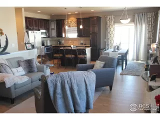 Photo #4: 900916 Listing