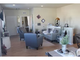 Photo #6: 900916 Listing