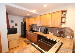 Photo #2: 900940 Listing