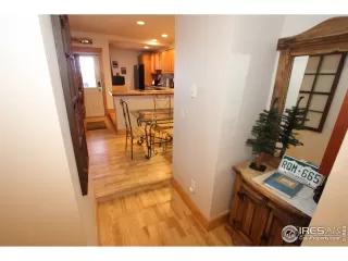 Photo #6: 900940 Listing