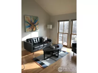 Photo #4: 901405 Listing