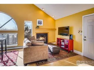 Photo #4: 901500 Listing