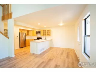 Photo #3: 901585 Listing