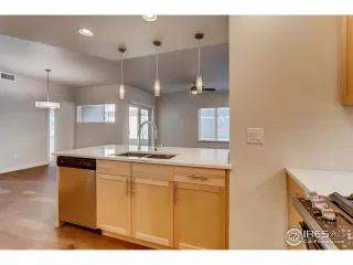 Photo #6: 901596 Listing