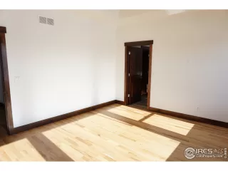 Photo #6: 901752 Listing