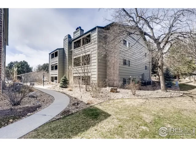 MLS: 901792 Condo For Sale