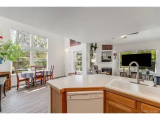 Photo #5: 9018498 Listing