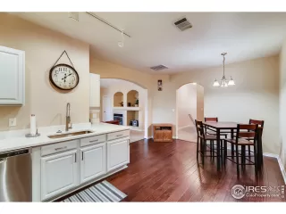 Photo #5: 901880 Listing