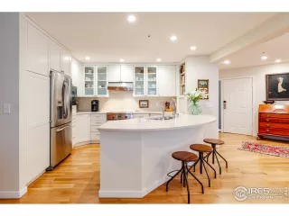 Photo #5: 901906 Listing