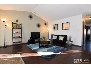 Photo #6: 901954 Listing