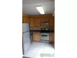 Photo #5: 901999 Listing