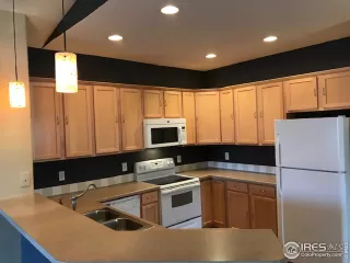 Photo #4: 902001 Listing