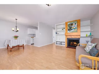 Photo #5: 902005 Listing 