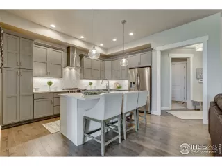 Photo #5: 902051 Listing