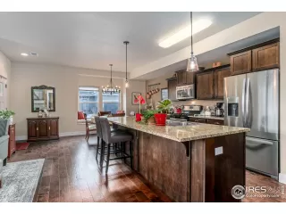 Photo #5: 902094 Listing