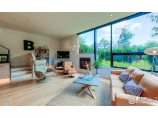 Photo #1: 902125 Listing 