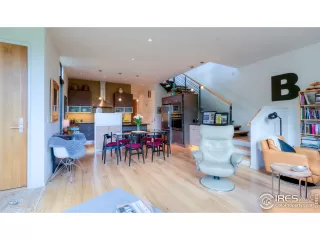 Photo #2: 902125 Listing 