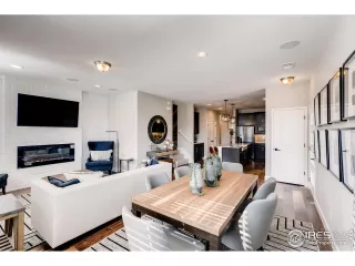 Photo #5: 902173 Listing