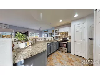 Photo #3: 902180 Listing