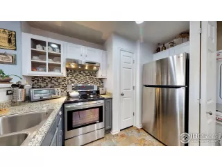 Photo #4: 902180 Listing