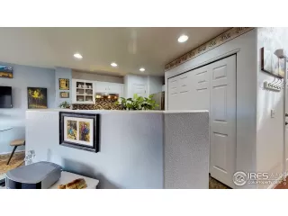 Photo #6: 902180 Listing